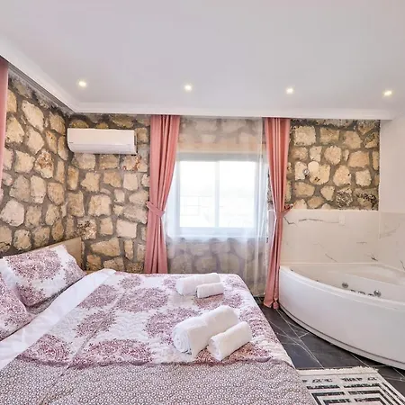 Siralar Memo Tas Evi * Kaş